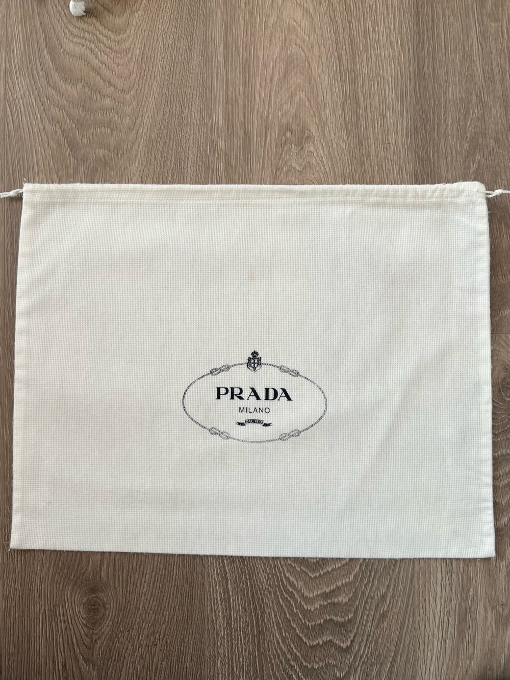 Prada dust bag (C900)